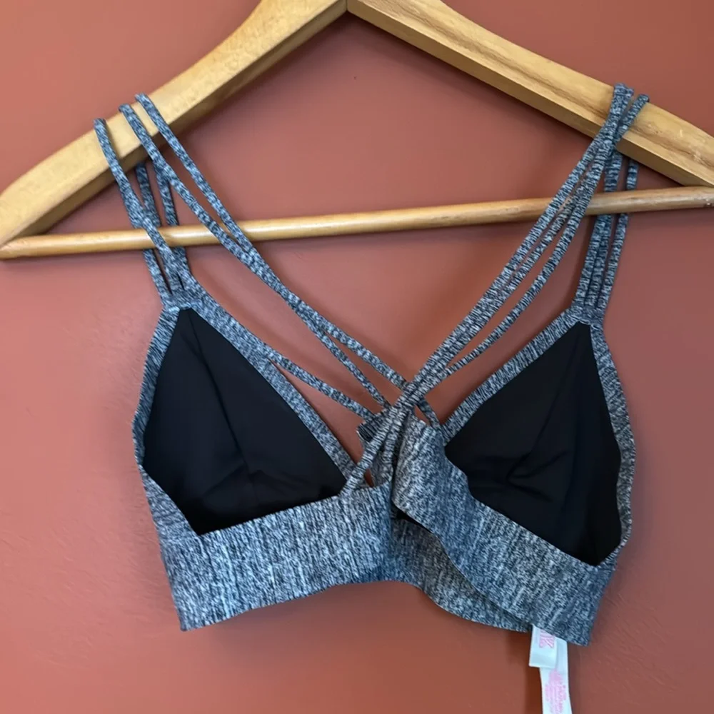 ✨LIKE NEW✨VS PINK BRALETTE - Picture 5 of 9